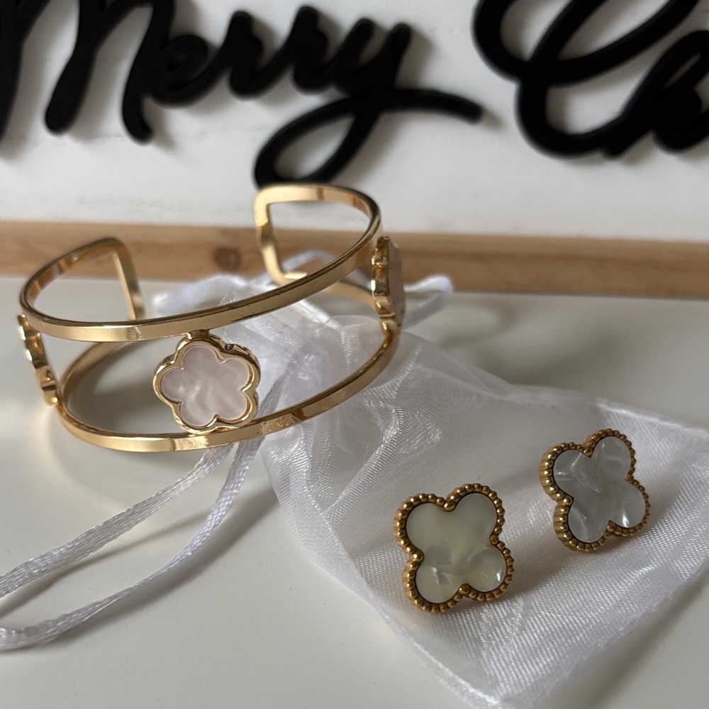 Clover Bundle Jewelry set NWOT